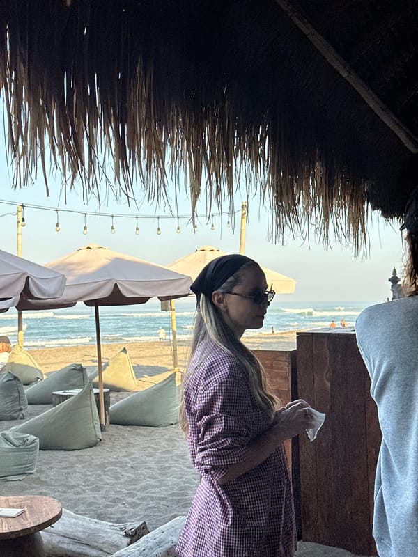 Laid-back afternoon at a North Kuta beachside spot
