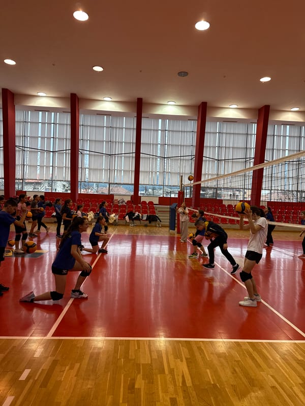 Youth volleyball training session underway in Etropole gymnasium