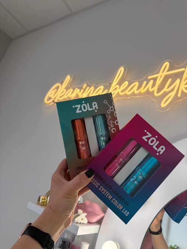 Beauty product unboxing and selfies captured in Riga