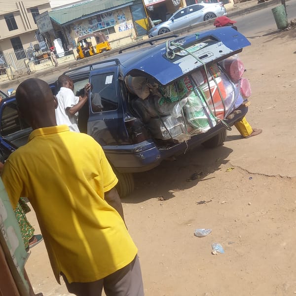 Morning street scenes captured in Nigerian transport hubs
