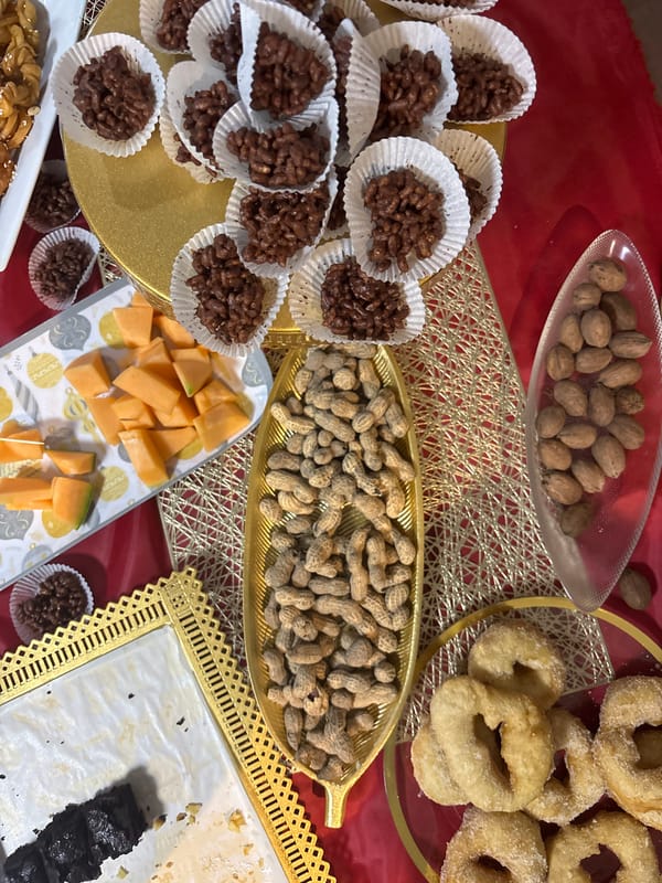 Late-night dessert spread arranged in Huixquilucan home