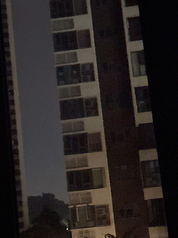 Night views captured of Chongqing High-tech Zone apartments