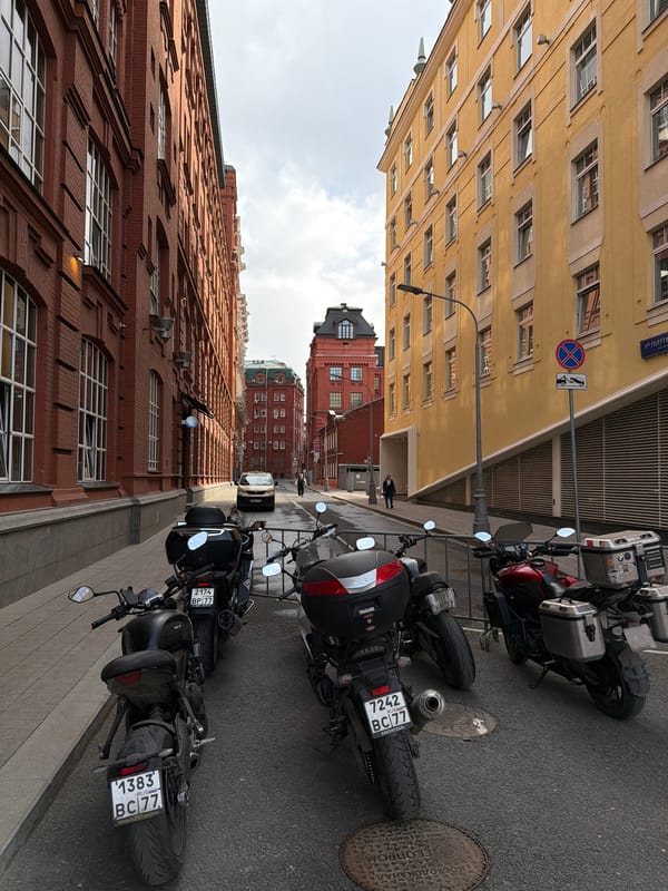 Moscow landmarks and street scenes documented across city
