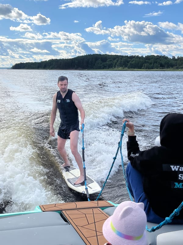 Wakesurfing a Russian lake in Gromovo, summer 2026