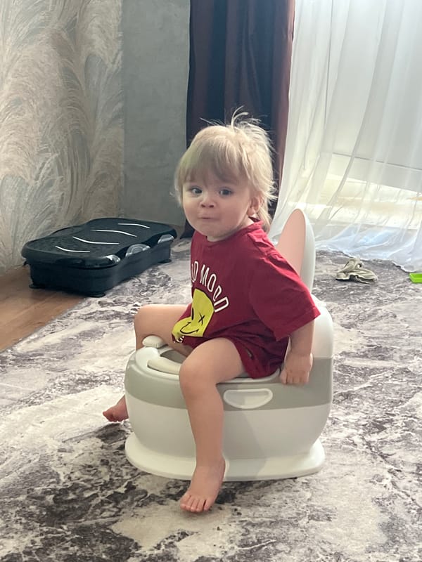 Morning family moments captured in Russian home with toddler, dog