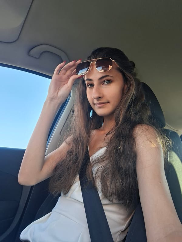 Quick car moments: peace signs and a teddy bear co-pilot
