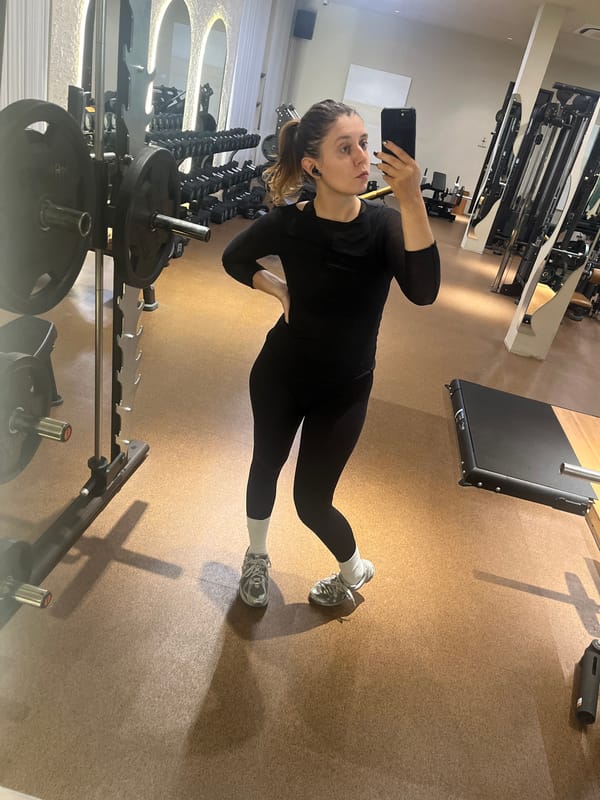 Woman takes gym selfie in North Kuta fitness center