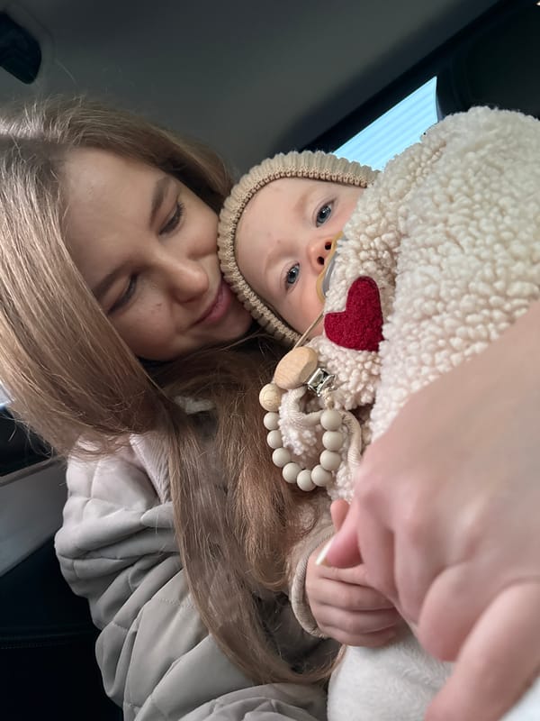 Mother and baby photographed together in Vladimir vehicle