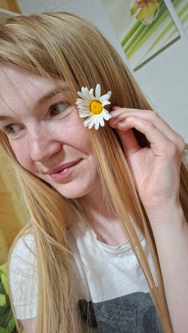 Afternoon selfie session with flowers in Bolshoy Bukor