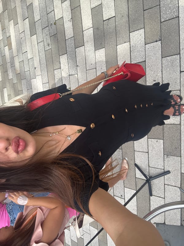 Aventura Mall afternoon with Apple Store, Tesla, and Biodance event