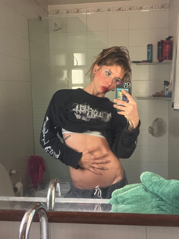 Person takes bathroom selfie in Saladillo, Argentina