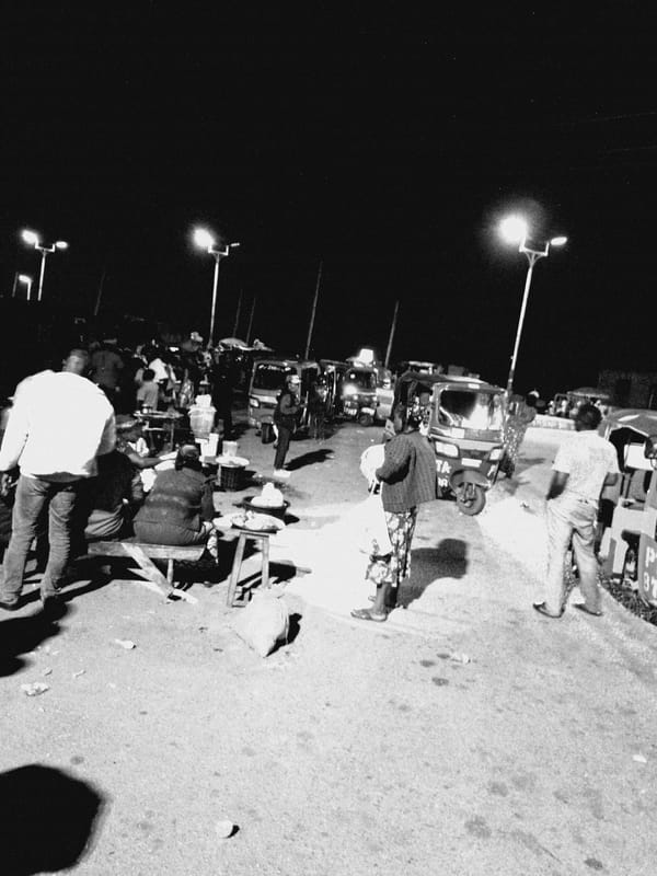 Bukuru streets alive with night markets and moving traffic