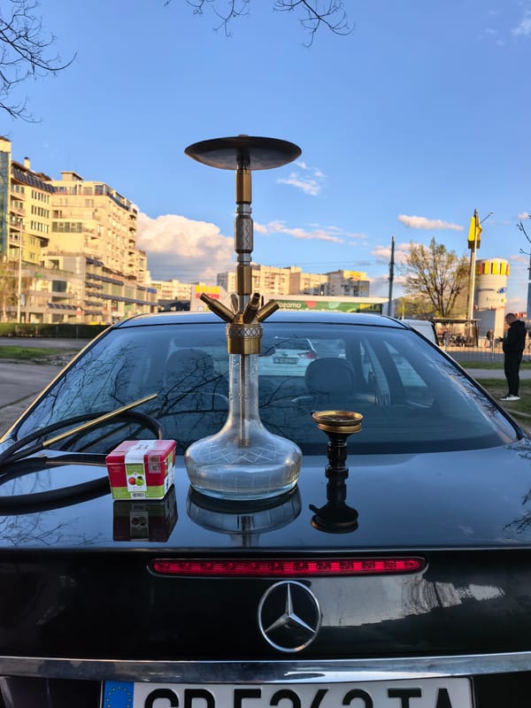 Hookah setup spotted on Mercedes trunk in Sofia