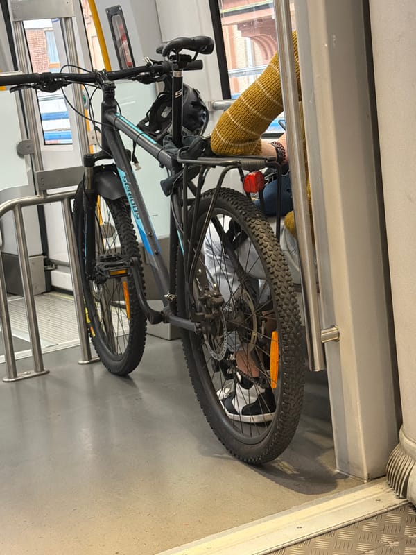 Cyclists board public transport with bikes in Pasaia