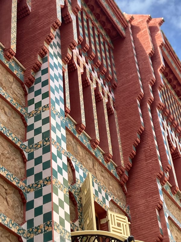 Close-up tour of Casa Vicens and Gràcia streets, Barcelona
