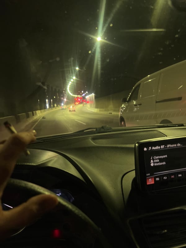 Driver spotted smoking cigarette while driving at night in Mexico City