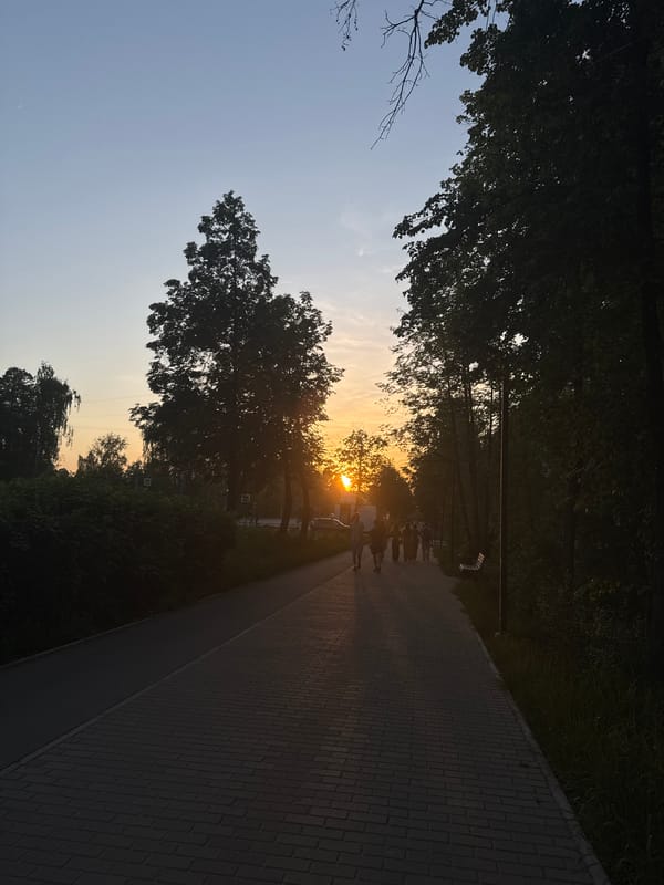 Evening park life captured in Chaikovsky, Russia