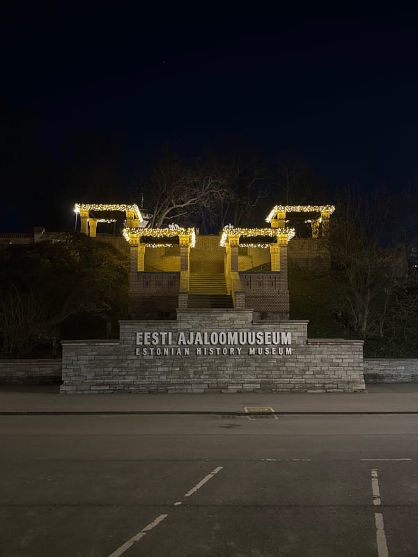 Evening stroll captures illuminated Tallinn museums and historic architecture