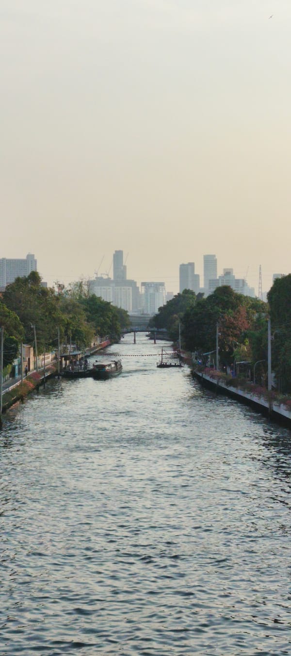 Bangkok daily life captured: canals, street food, urban scenes