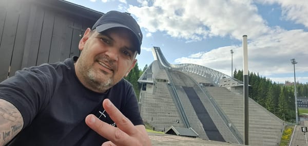 Tourist captures selfie, video at Oslo's Holmenkollen ski jump