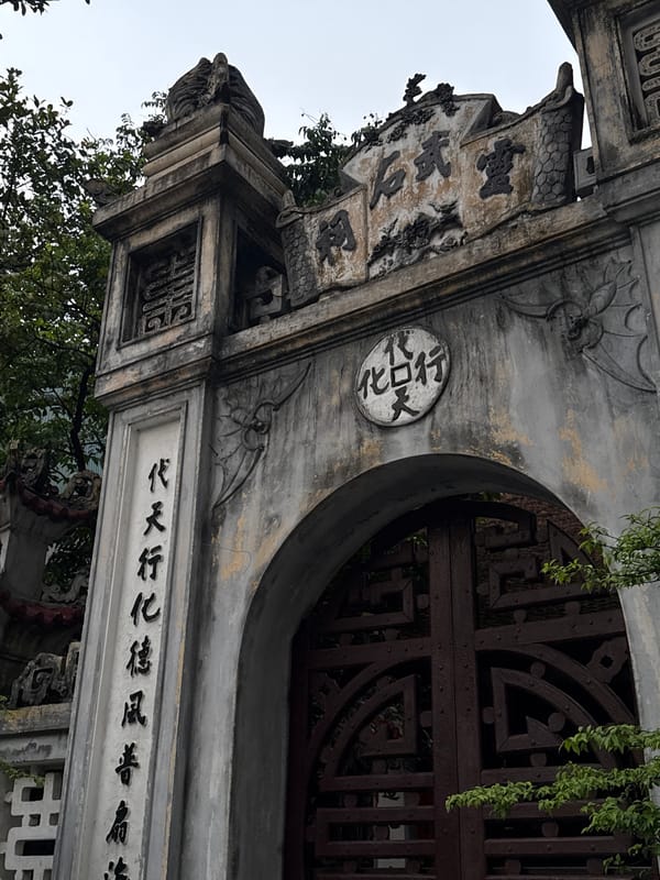 Street-level tour of central Hanoi around Hoan Kiem Lake
