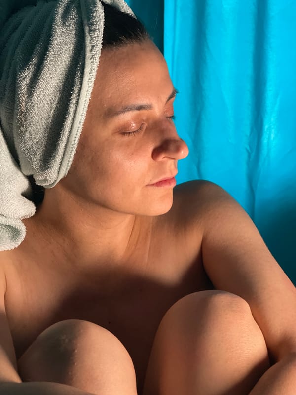 Woman's morning routine documented in Izhevsk apartment