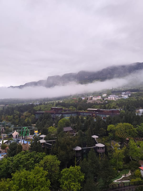 Foggy afternoon conditions documented across Simeiz, Ukraine