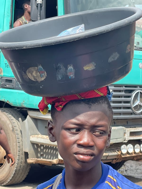 Ordinary market life documented across 18-minute span