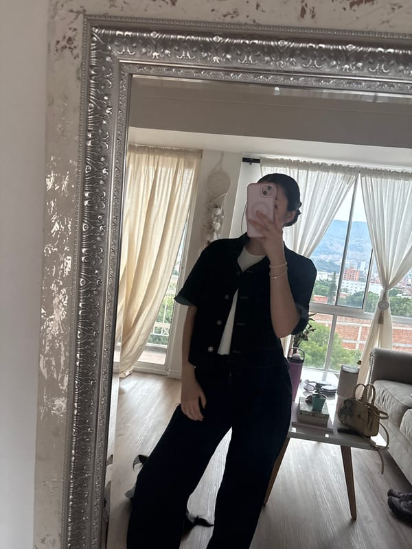 Nighttime selfie and cityscape moments captured in Medellín