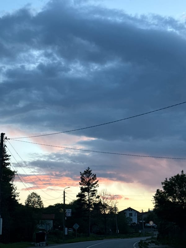 Dramatic sky transition observed over Klisura, Bulgaria