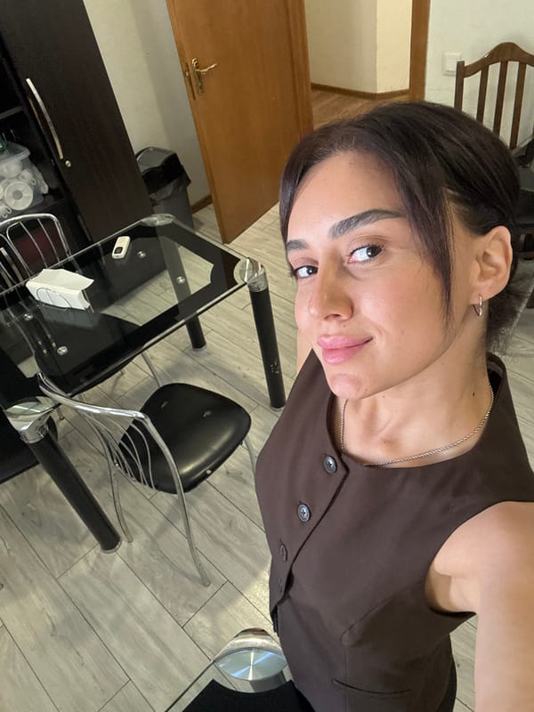 Café morning in Tbilisi, selfies across indoor and outdoor spots