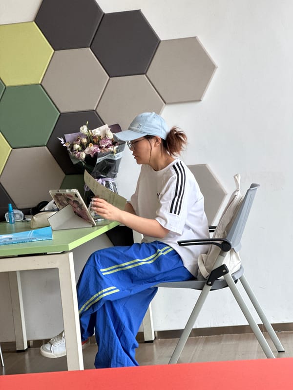 Early morning life documented in Chongqing High-tech Zone