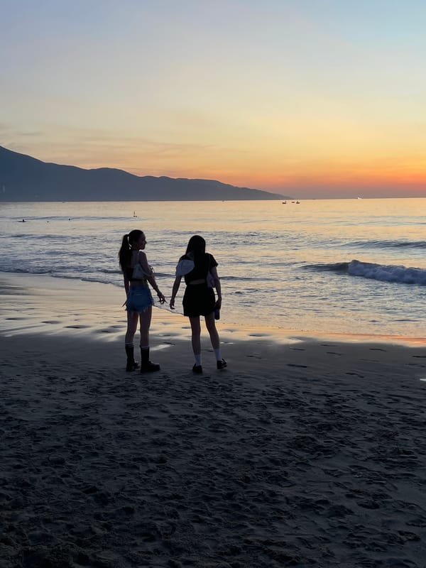 Sunset hour at My Khe Beach, Đà Nẵng