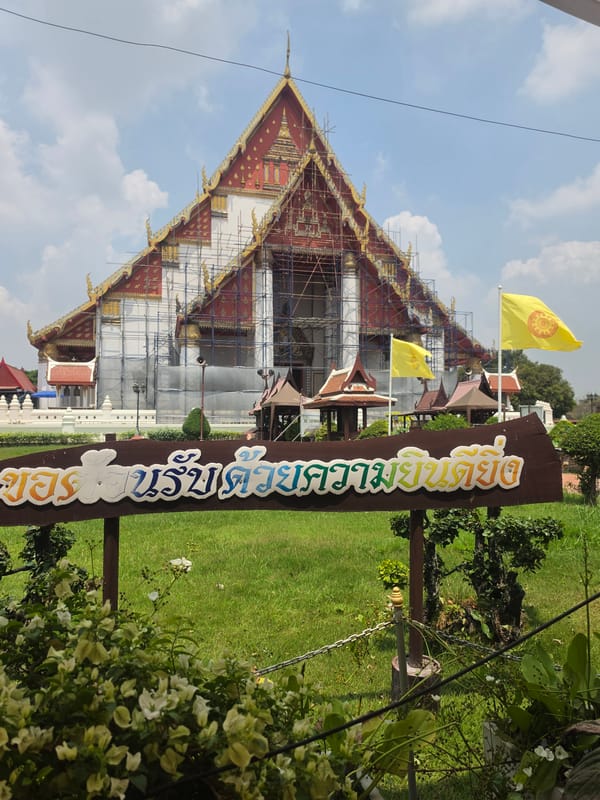 Early morning documentation of Ayutthaya's ancient temple ruins