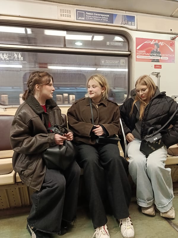 Evening life documented across Moscow metro, streets, restaurants