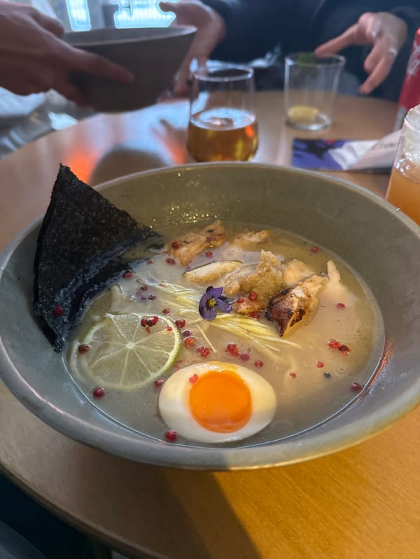 Belgrade residents navigate snowy afternoon, dining and walking downtown