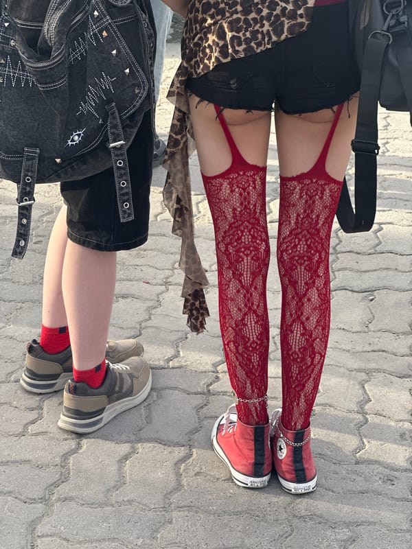 Two people spotted on Novosibirsk sidewalk in distinctive clothing