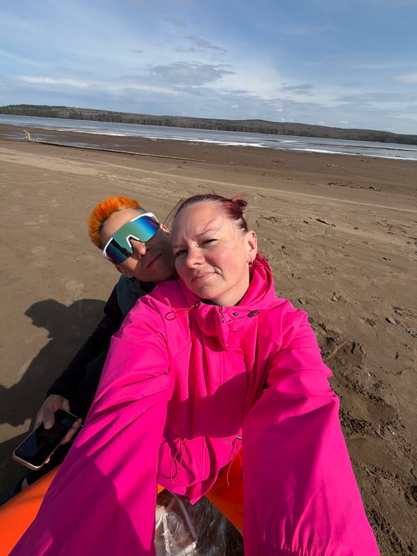 Family beach outing in Chaikovsky captures rare solar halo phenomenon