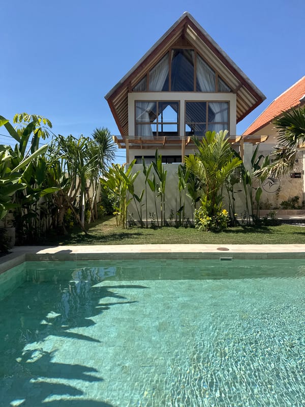 Lazy afternoon by a turquoise villa pool in Kuta Selatan