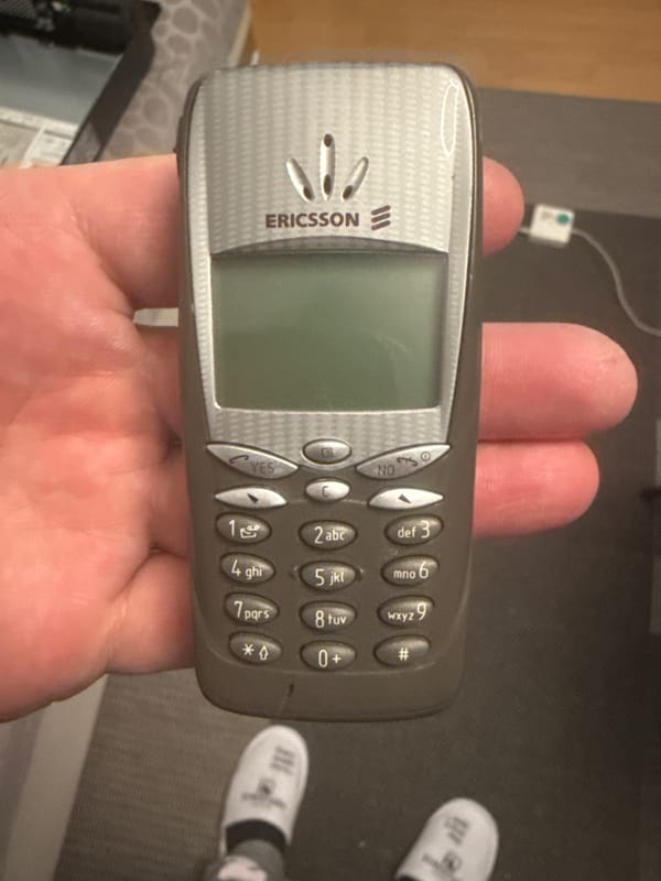 Vintage phone and bubble gum documented in Munich