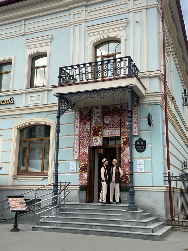 Everyday architecture and street art documented in Kazan