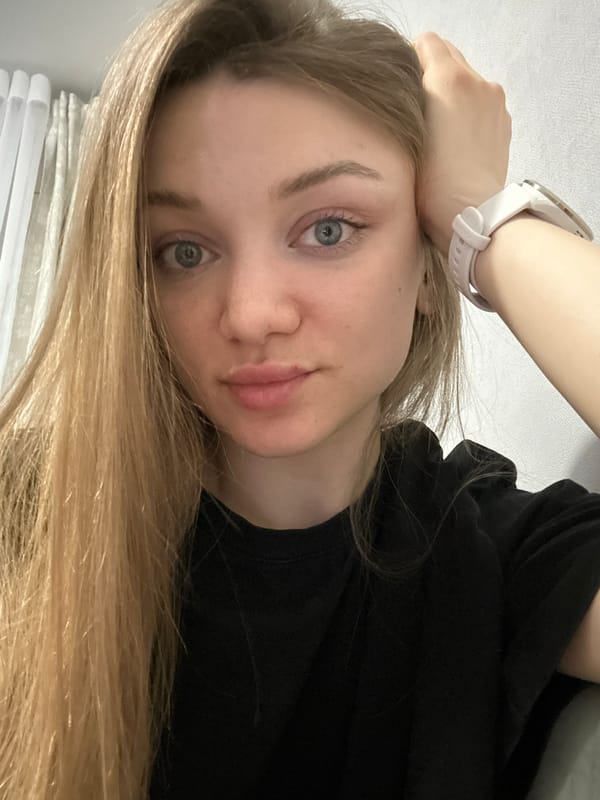 Spring selfies and blooms captured in Kazan