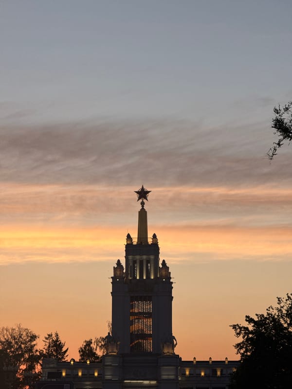 Evening scenes documented across Moscow's VDNKh exhibition complex