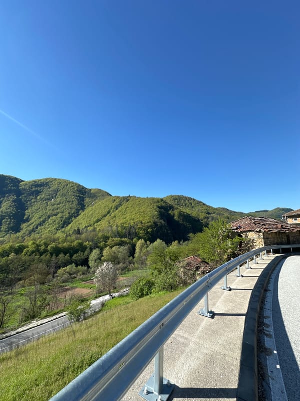 Morning drive captures scenic Bulgarian hillside views near Srednogortsi