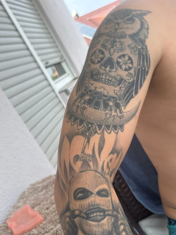 Lazy Sunday at home in Ellwangen, tattoos and all