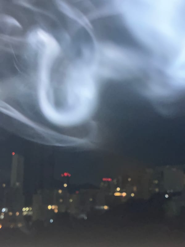 Dense smoke observed in Huixquilucan de Degollado at dawn