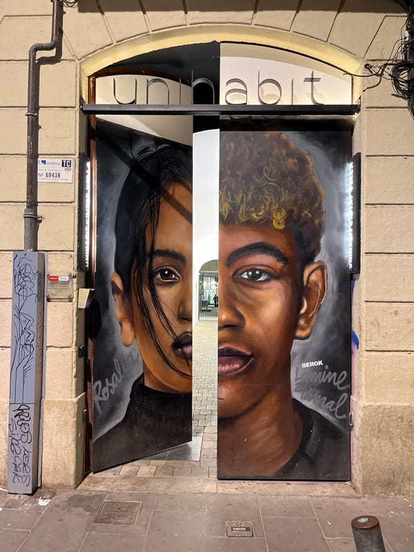 Street art and big beers on a Barcelona evening