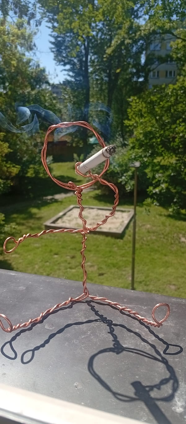 Copper wire figure spotted on ledge in Karviná