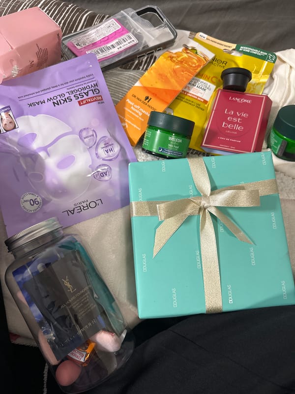 Beauty products and gift box displayed in Alicante