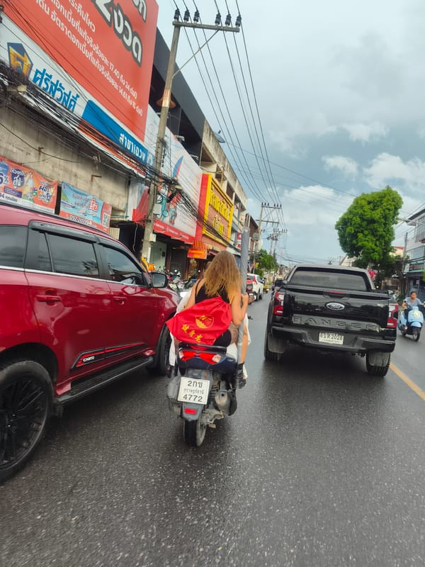 Wet roads, overcast skies observed in Baan Chaweng